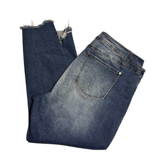 Cato Est. 1946 Denim Women’s Jeans Blue High Rise 20W Stretch - Picture 1 of 6